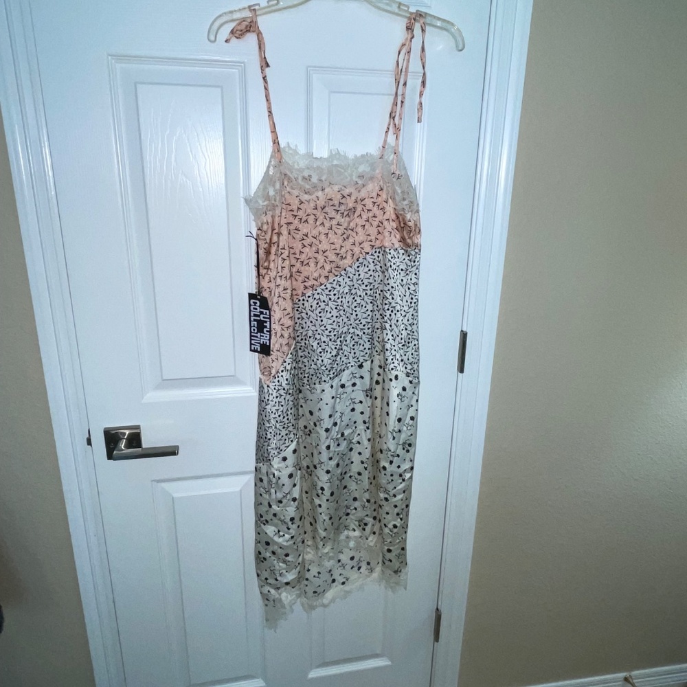 NWT Future Collective XS Midi Slip Dress in pink and cream floral lace - Picture 2 of 8